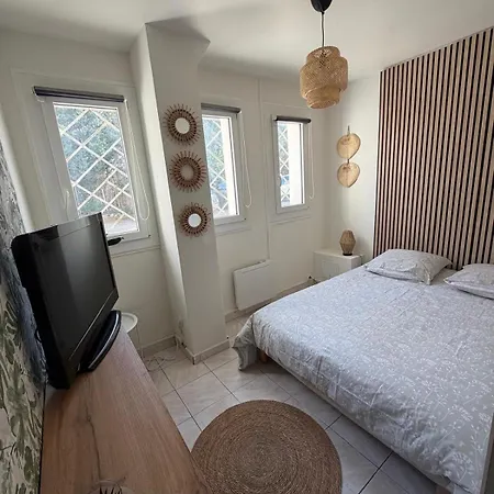 L'univers De Julia Toulouse